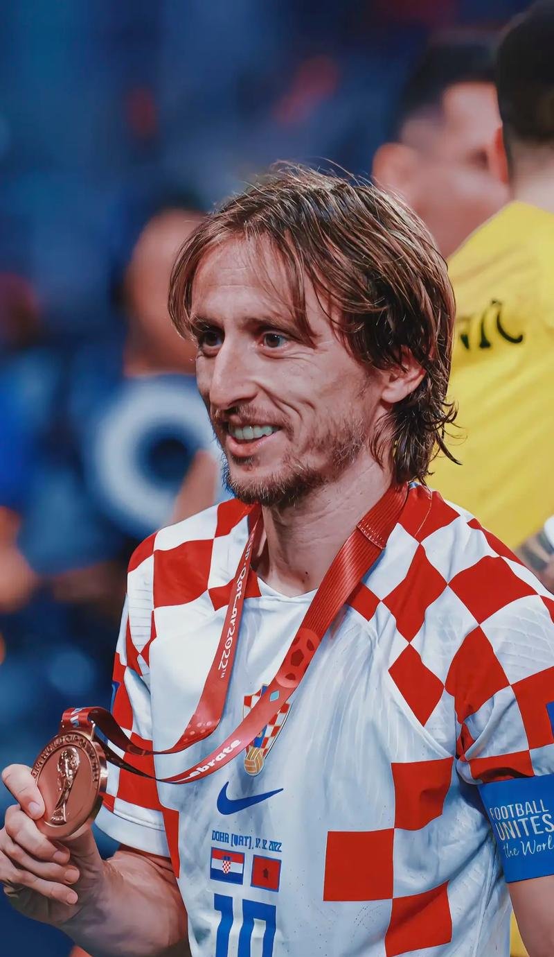 队报：雷恩19岁中卫布德拉勒飞速崛起，多支豪门长期关注他